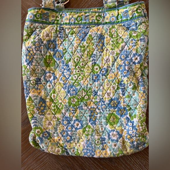 Vera Bradley Tote Bag Retired English Meadow Pattern - Picture 2 of 10